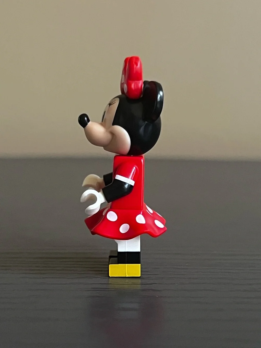 LEGO Disney Minnie Mouse Red Polka Dot Dress Minifigure DIS020 Set 71040